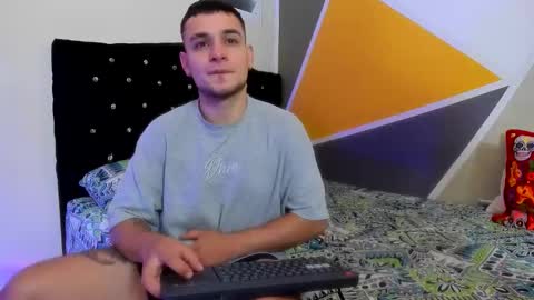 Aron Santoro online show from 10/03/25, 03:25