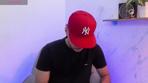 Aron online show from 09/22/25, 09:50