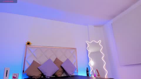 Snapshot of aron_tay chatting on 01/11/25, 03:34  your aron  online show from 01/11/25, 03:34