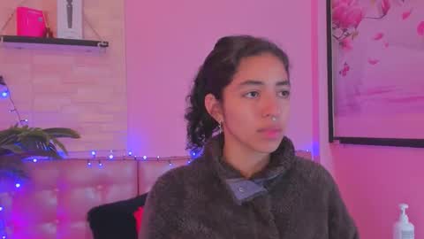 Snapshot of aronandmoli chatting on 05/21/26, 12:34 aronandmoli online show from 05/21/26, 12:34