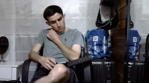 Aron G Franco online show from 12/05/25, 03:37