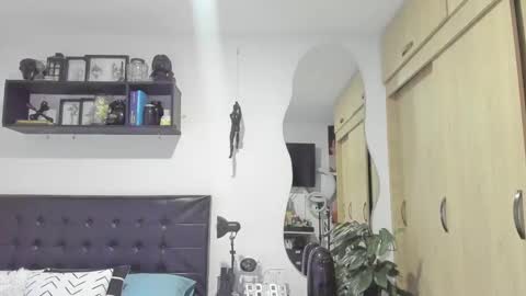 ARON  Independent model  online show from 09/16/25, 01:50