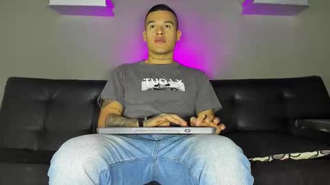 Snapshot of aroon_fit chatting on 02/05/26, 11:48 AROON HOT online show from 02/05/26, 11:48