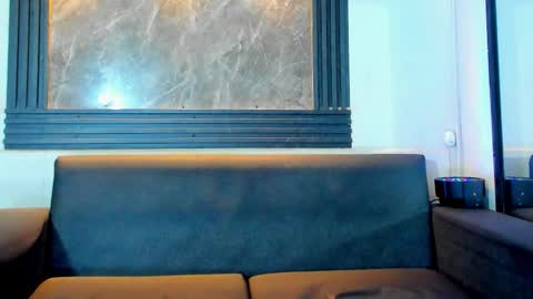 Aroon   online show from 12/13/25, 07:53