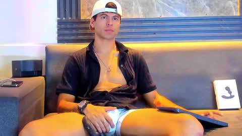 Aroon   online show from 01/09/26, 08:21