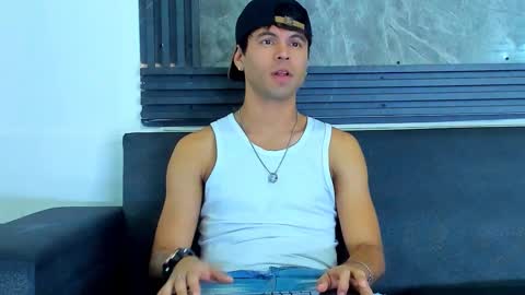 Aroon   online show from 01/15/26, 11:08