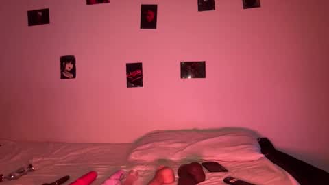 Arrabella online show from 12/21/25, 11:12