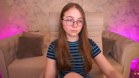 Snapshot of arrinawair chatting on 05/29/26, 07:17 arrinawair online show from 05/29/26, 07:17