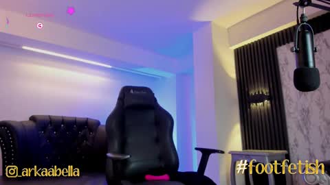    online show from 03/04/25, 01:55