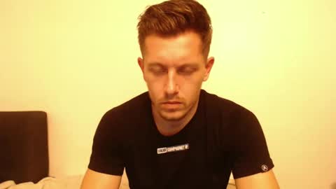 Snapshot of arromwilliam90 chatting on 12/08/24, 09:24 arromwilliam90 online show from 12/08/24, 09:24