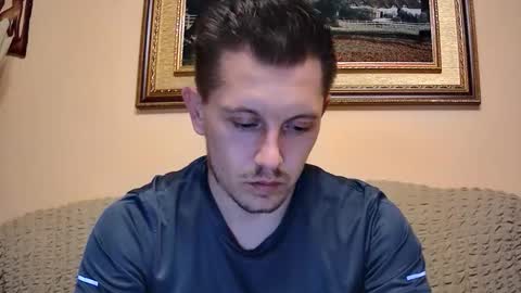 Snapshot of arromwilliam90 chatting on 11/14/25, 04:06 arromwilliam90 online show from 11/14/25, 04:06