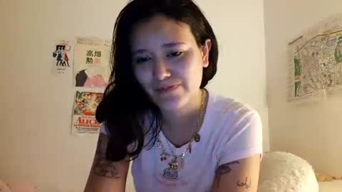 Snapshot of arrosemoi chatting on 05/14/26, 01:45 arrosemoi online show from 05/14/26, 01:45
