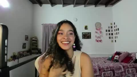 Julieta online show from 06/04/26, 03:01