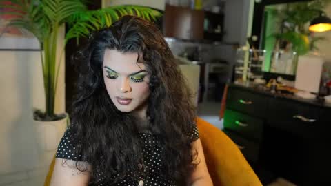 Chloe  online show from 12/05/24, 07:49