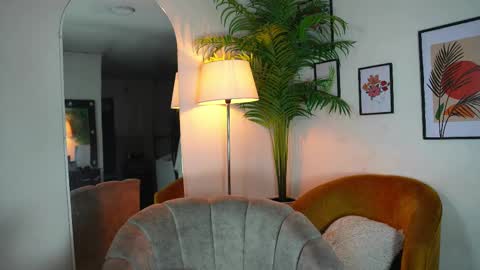 Chloe  online show from 02/20/25, 10:48