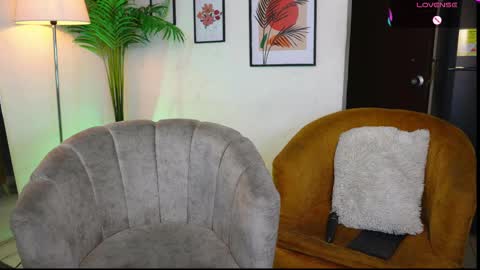 Chloe  online show from 02/23/25, 09:22