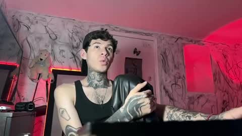   online show from 02/07/25, 10:20