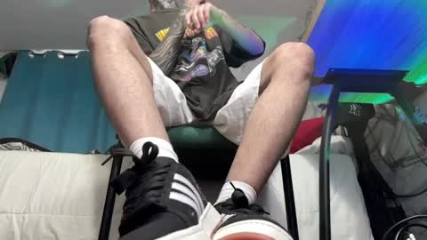   online show from 02/11/25, 11:21