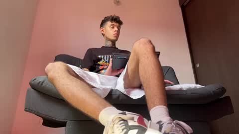   online show from 03/10/25, 06:34