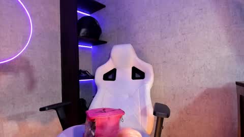 artemisablake online show from 02/13/25, 08:24