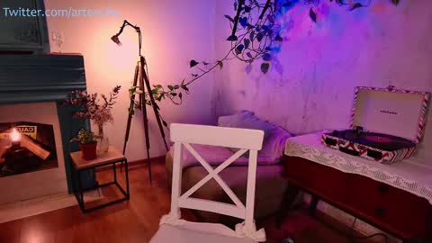 Lina online show from 02/28/25, 08:09