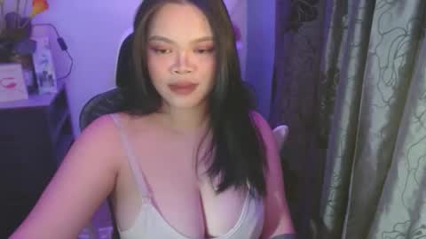 monica online show from 01/08/25, 08:18