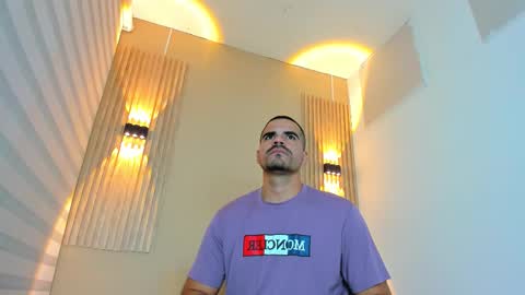 arthur_howard online show from 12/22/25, 03:47