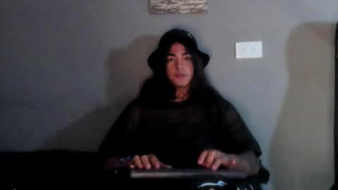 Snapshot of arthur_hunter chatting on 01/22/25, 06:42 I AM HERE online show from 01/22/25, 06:42