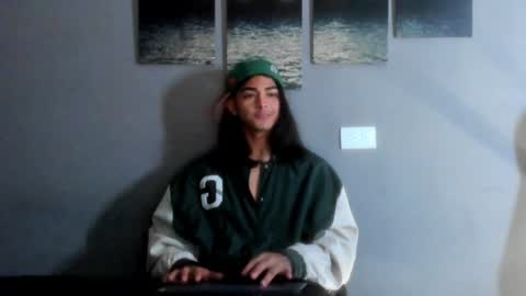 Snapshot of arthur_hunter chatting on 01/23/25, 06:06 I AM HERE online show from 01/23/25, 06:06