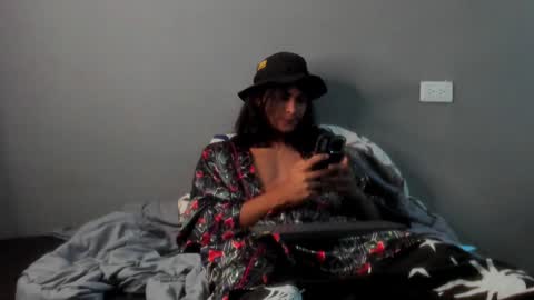 Snapshot of arthur_hunter chatting on 02/07/25, 04:06 I AM HERE online show from 02/07/25, 04:06