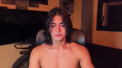 Snapshot of arthur_hunter chatting on 02/01/26, 12:20 I AM HERE online show from 02/01/26, 12:20