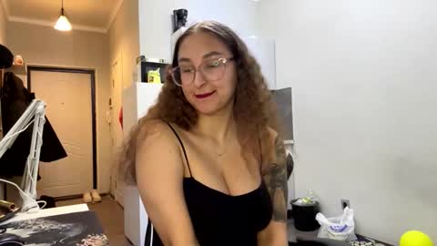 Mia  online show from 02/17/26, 03:29