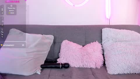 Snapshot of artmiajoy chatting on 01/17/25, 06:12 MIA OF artmiajoy online show from 01/17/25, 06:12