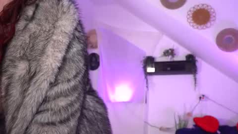 Amalia online show from 10/28/25, 03:43