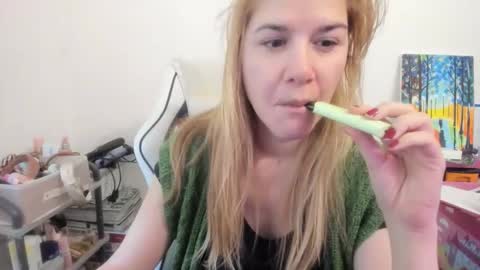 MIA online show from 12/05/25, 11:19