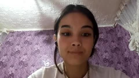 Amina online show from 12/05/25, 07:10