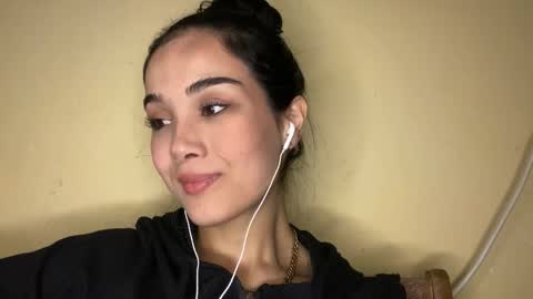 Amina online show from 01/11/26, 06:46