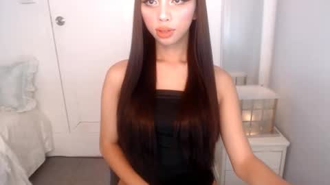 Snapshot of ary_99x chatting on 04/21/26, 03:02 Ariella online show from 04/21/26, 03:02