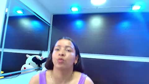 Snapshot of ary_lens chatting on 10/22/25, 07:35 ary lens online show from 10/22/25, 07:35