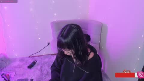 Snapshot of arya_line chatting on 06/19/26, 01:32 Arys online show from 06/19/26, 01:32