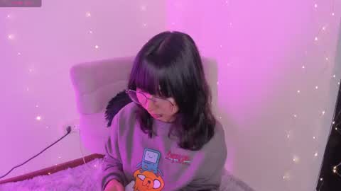 Snapshot of arya_line chatting on 07/23/26, 02:09 Arys online show from 07/23/26, 02:09