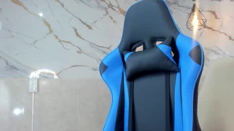 Ana online show from 11/14/25, 04:06