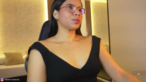 Arya online show from 10/15/25, 01:22