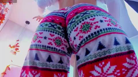 Arya online show from 12/22/25, 09:45