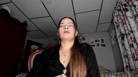 ximena online show from 11/06/25, 02:12