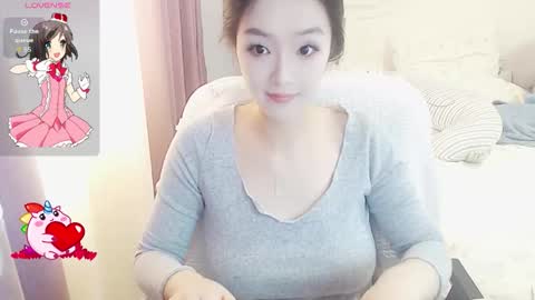 Lily online show from 10/24/25, 04:53