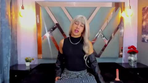 Asa Noir online show from 12/17/25, 01:06