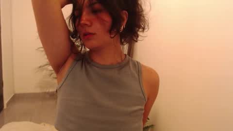 Snapshot of asaray_t chatting on 02/24/26, 01:25 Saray online show from 02/24/26, 01:25