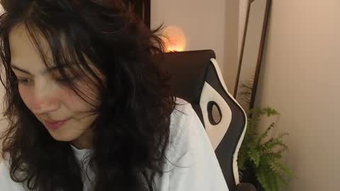 Snapshot of asaray_t chatting on 03/27/26, 01:55 Saray online show from 03/27/26, 01:55