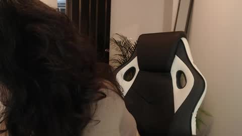 Snapshot of asaray_t chatting on 03/28/26, 01:38 Saray online show from 03/28/26, 01:38